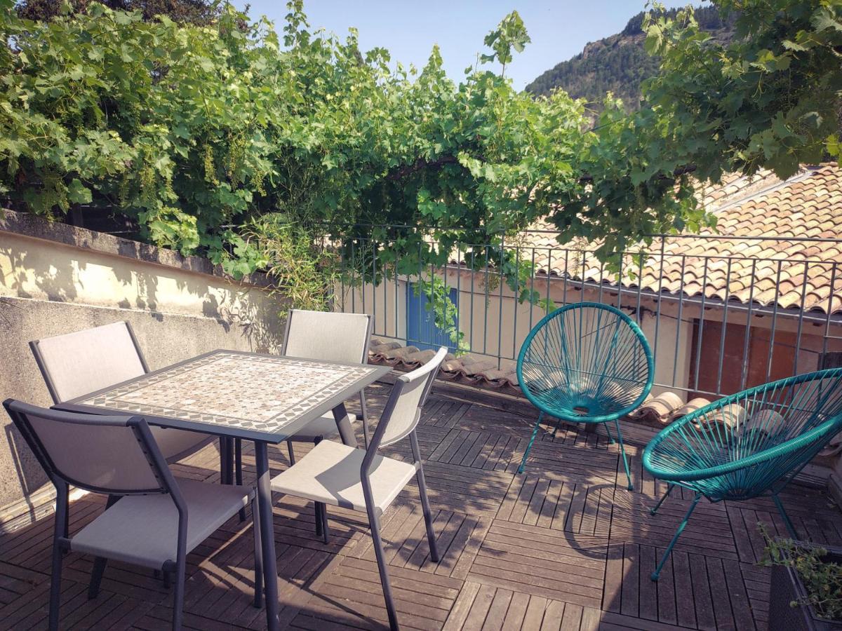 Luc-en-Diois Maison De Village Avec Terrasse מראה חיצוני תמונה